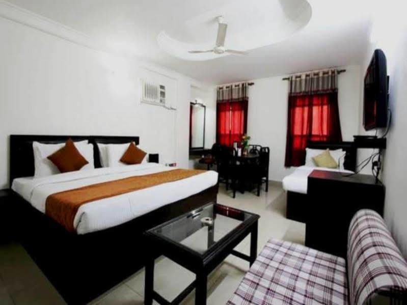 Hotel Dakha International - Karol Bagh, New Delhi Kültér fotó