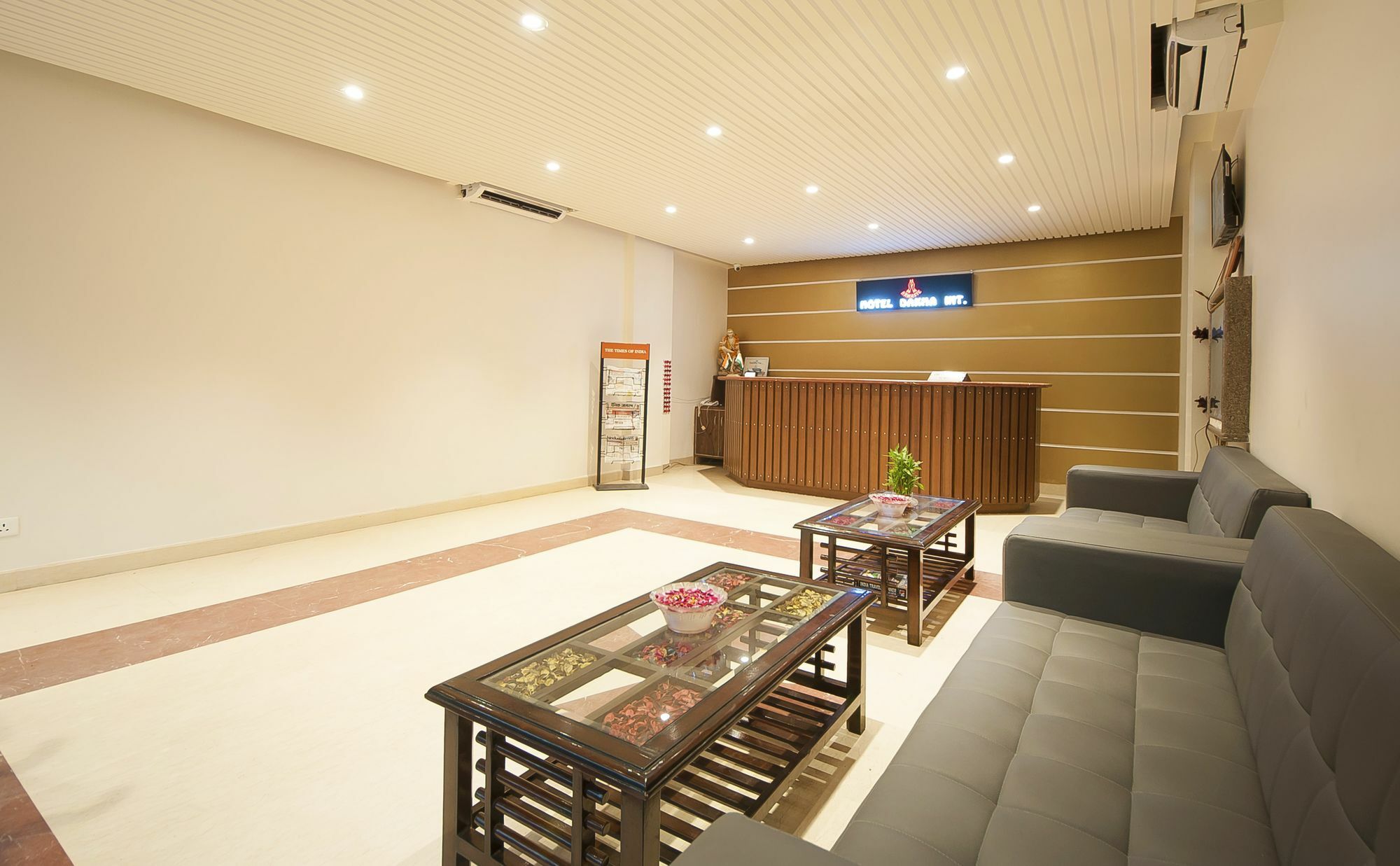 Hotel Dakha International - Karol Bagh, New Delhi Kültér fotó